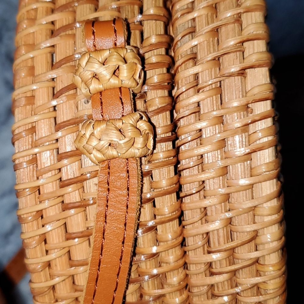 Hand Woven Basket Purse - Picture 7 of 8
